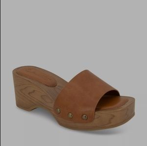 5. SPLENDID - Women's Brexlee Square Toe Block Heel Platform Slide Sandals